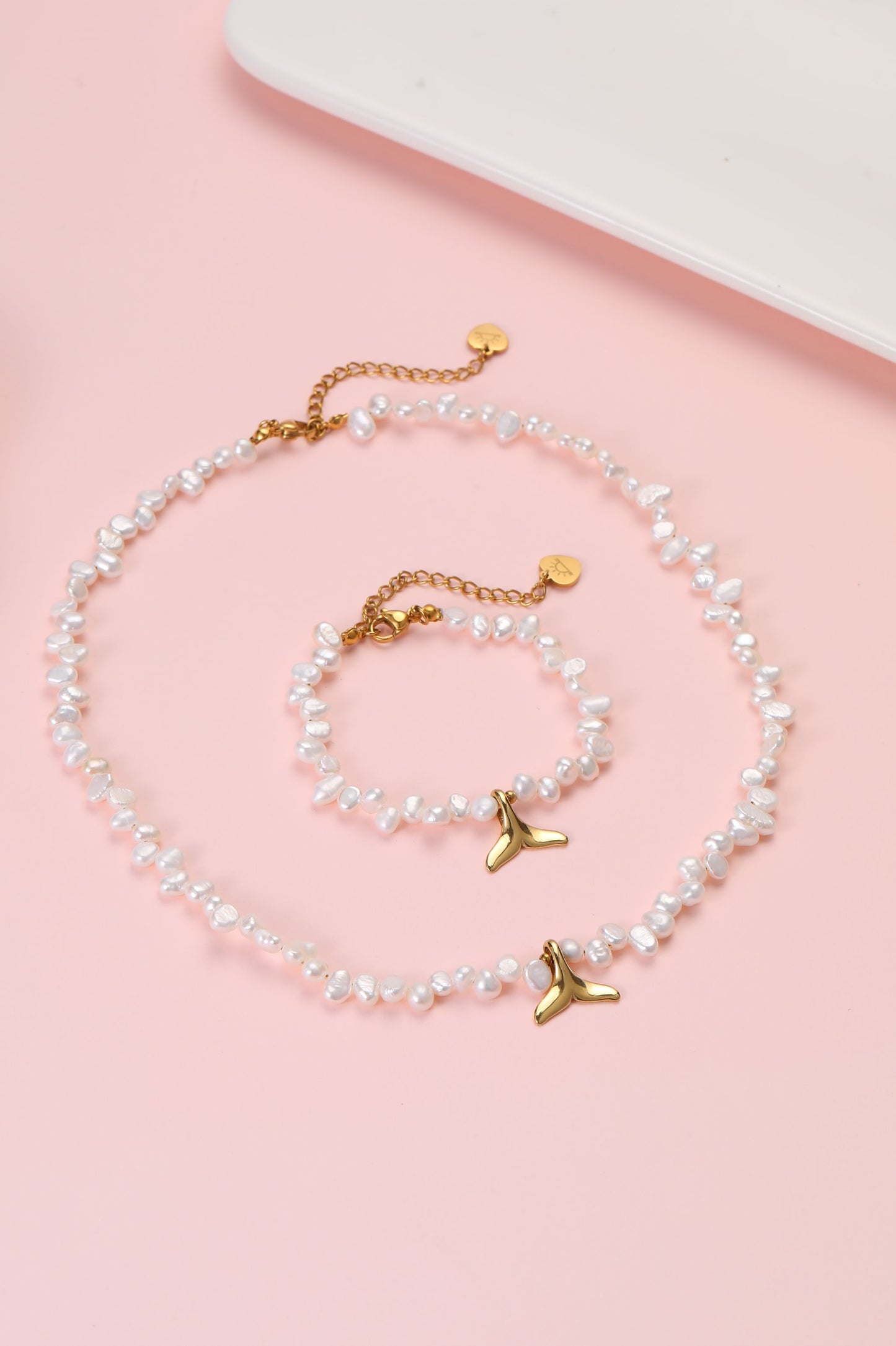 Sea Pebbles Pearl Necklace